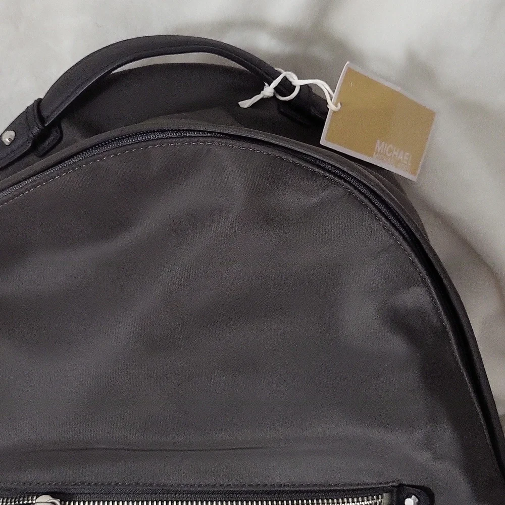 NWT Michael Kors Kelsey Backpack Olive Green Backpack